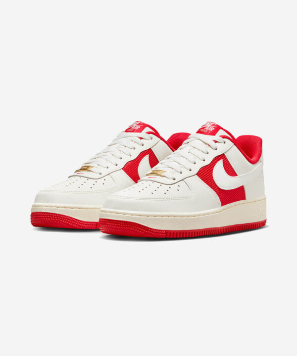 Nike Air Gold Pink V Series Cast and Crew Shoes - Image 2